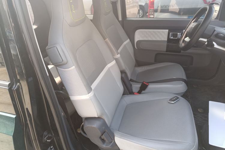 Used Baojun KiWi EV 2021 Artist Model Lithium Iron Phosphate
