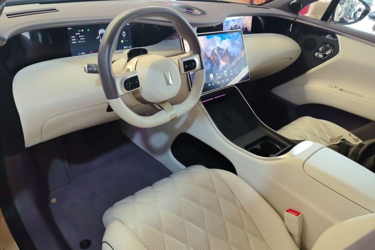 Used  11 2024 630 Rear-Wheel Drive Edition with Three Lasers
