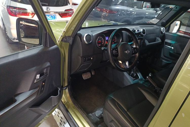 Used BAIC Off-Road BJ40 2016 40L 2.3T Automatic All-Wheel Drive Premium Edition