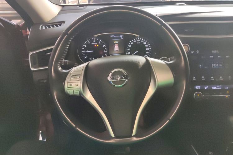 Used Nissan X-Trail 2014 2.5L CVT Luxury Edition 4WD
