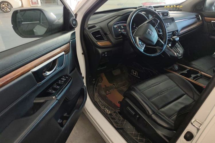 Used Honda CR-V 2017 240TURBO CVT Front-Wheel Drive Fashion Edition