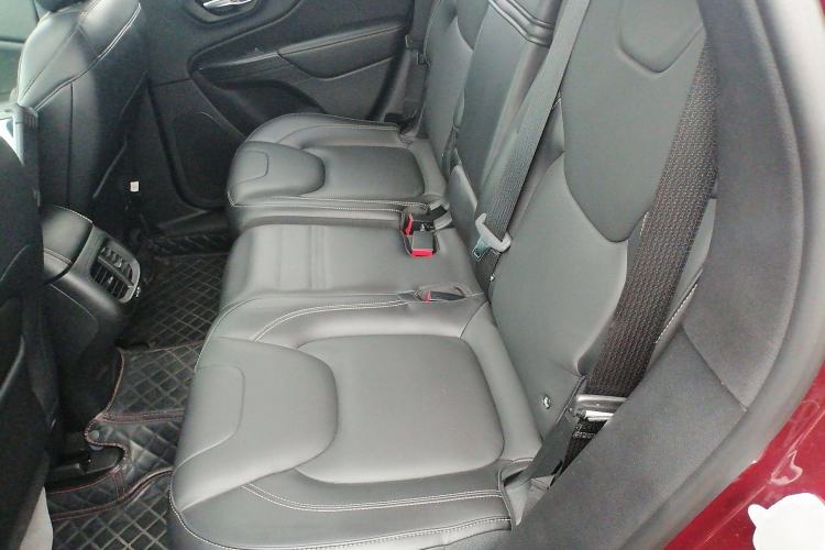 Used  Cherokee 2016 2.4L Professional Smart Version
