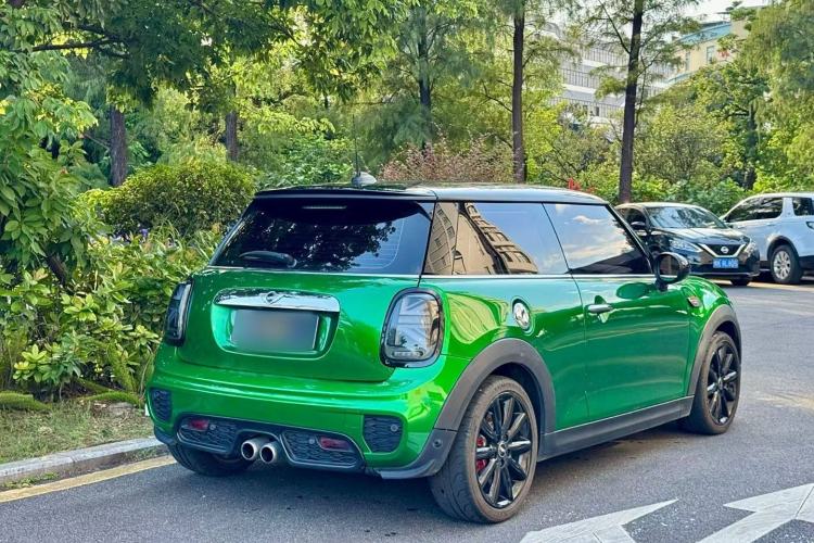 Used  MINI 2016 2.0T COOPER S Pioneer Edition
