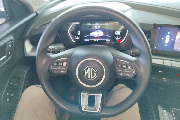 Used MG 5 2021 180 DVVT CVT Youth Luxury Edition
