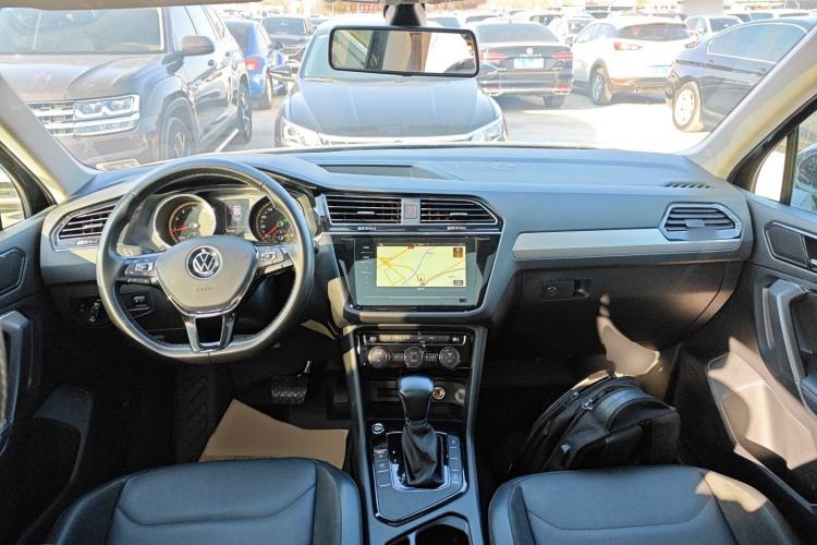 Used Volkswagen Tiguan L 2021 330TSI Automatic Two-Wheel Drive Smart Edition
