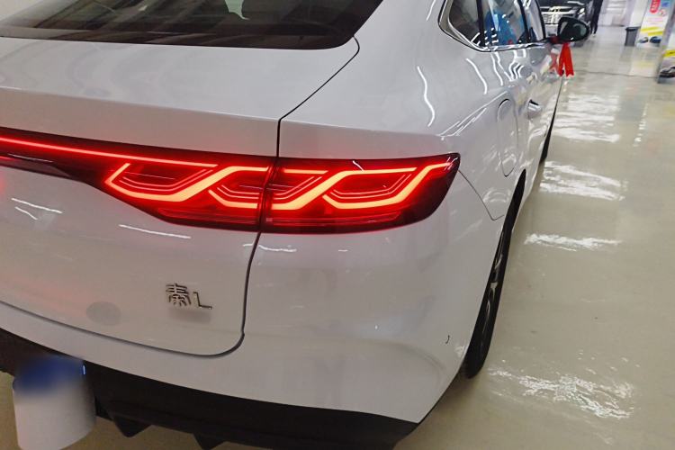 Used BYD Qin L 2025 DM-i Smart Drive 120KM Leading Model