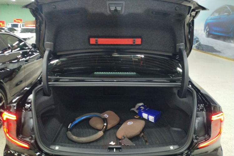 Used Volvo S90 2024 B5 Zhiyi Luxury Edition
