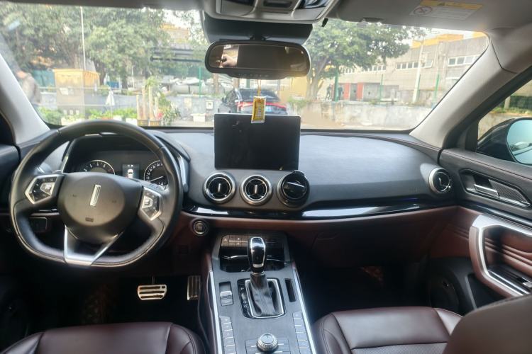 Used Wey VV5 2017 2.0T Ultra-Luxury Version
