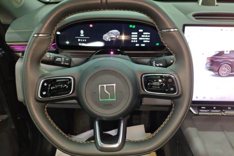 Used Zeekr 7X 2025 100 kWh Long-Range Rear-Wheel Drive with Intelligent Driving Features
