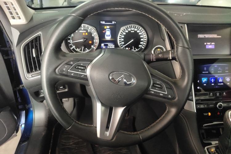Used Infiniti Q50L 2018 2.0T Enjoyment Version China VI Standard
