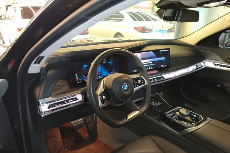 Used BMW i7 2023 eDrive50L Premium Luxury Package