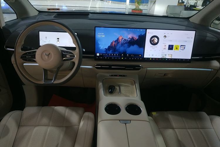 Used VOYAH Dream 2025 PHEV Four-Wheel-Drive Flagship Kunpeng Edition