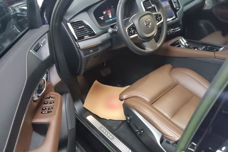 Used Volvo XC90 2023 B6 Zhiya Luxury 7-Seater
