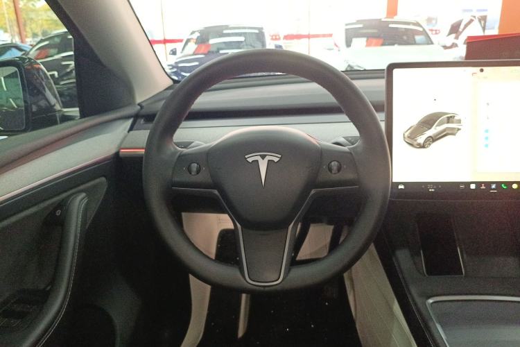 Used Tesla Model Y 2024 Rear-Wheel-Drive Version
