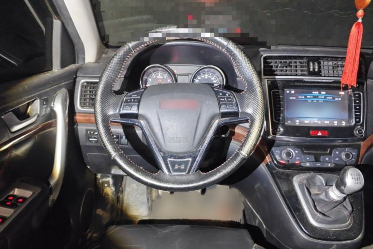 Used Haval H6 2014 Sport Version 1.5T Manual Two-Wheel Drive Elite Edition
