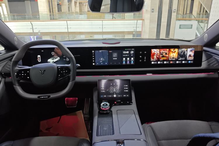 Used VOYAH PASSION 2024 PHEV Four-Wheel Drive Ultra-Long Range Executive Edition
