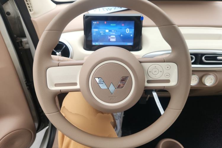 Used Wuling Hongguang MINIEV 2025 Four-Door Version Advanced Edition
