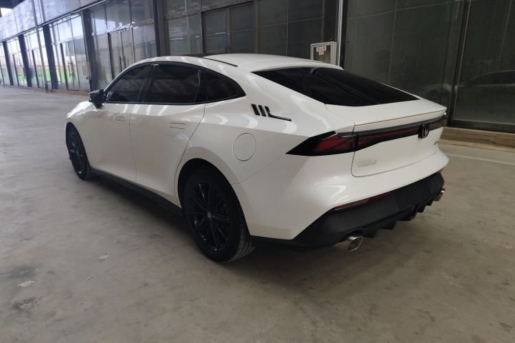 Used Changan UNI-V 2022 1.5T Prestige Version