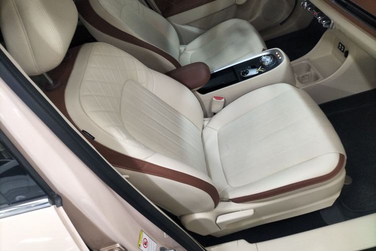 Used ORA Good Cat 2022 Morandi Edition 500 km Long Range Luxury Version Lithium Ternary
