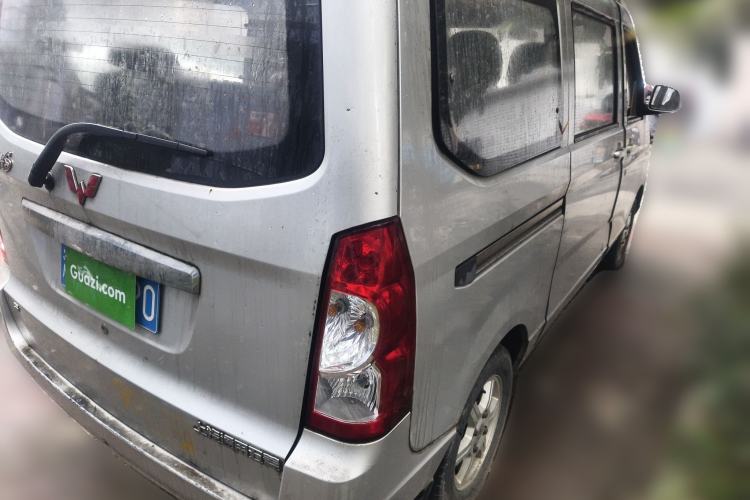 Used Wuling Rongguang 2014 1.2L S Standard Model
