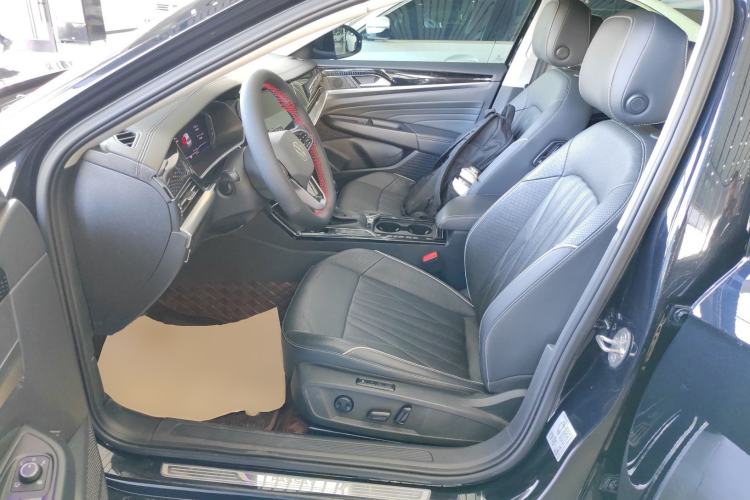 Used Volkswagen Passat 2022 330TSI Starry Luxury Edition
