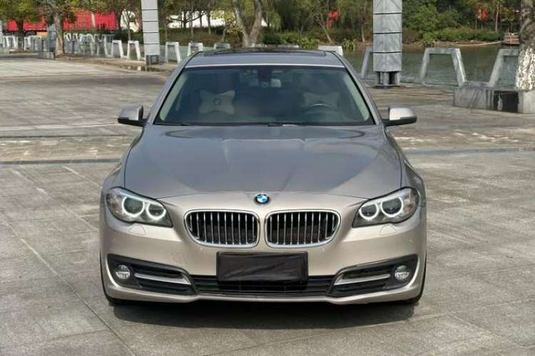 Used BMW 5 Series 2014 520i Elegant Edition
