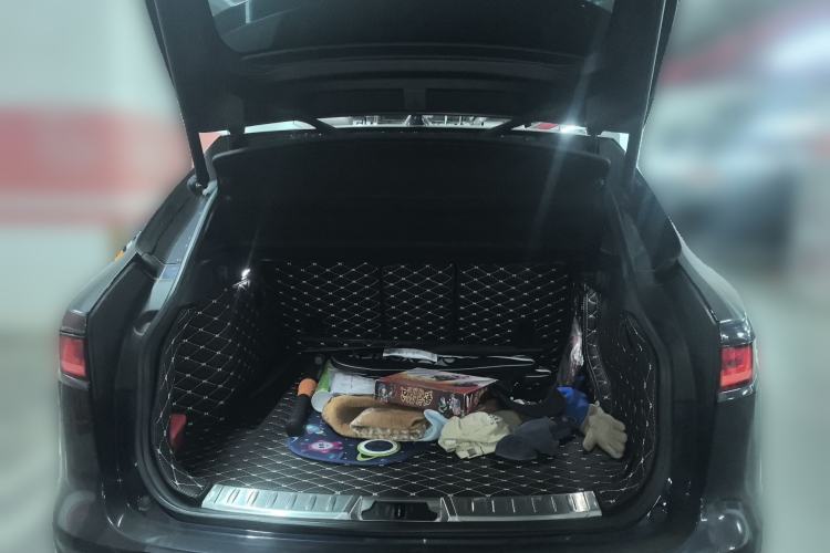 Used Jaguar F-PACE 2016 2.0T Two-Wheel-Drive R-Sport Sport Edition