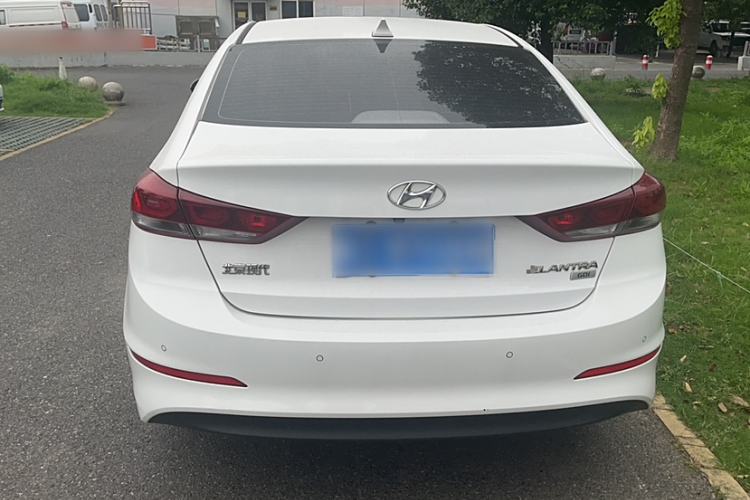 Used Hyundai Elantra 2016 1.6L Automatic ZhiXuan – Elite Version
