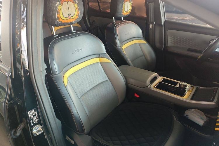 Used AION Y 2022 70 Tech Edition Lithium Iron Phosphate
