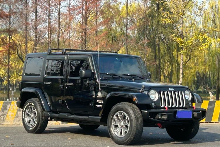 Used  Wrangler 2017 3.0L Sahara Four-Door Comfort Edition
