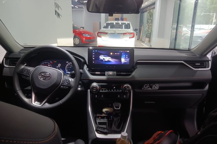 Used Toyota RAV4 2024 2.0L CVT Two-Wheel Drive Fashion Plus Edition
