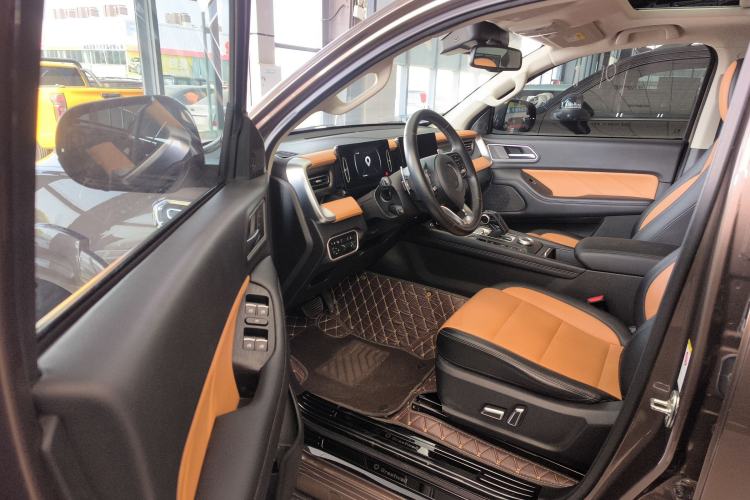 Used Great Wall Poer 2023 2.0T Passenger Version Automatic Gasoline 4x4 Sporty GW4C20B
