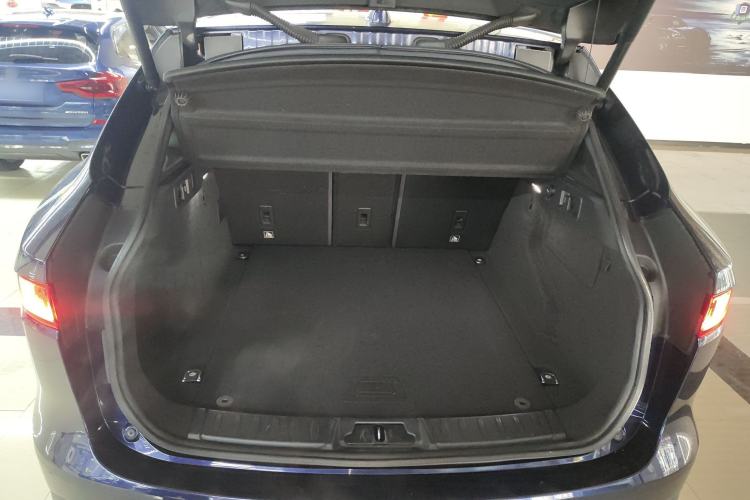 Used Jaguar F-PACE 2016 2.0T Two-Wheel Drive Urban Luxury Edition
