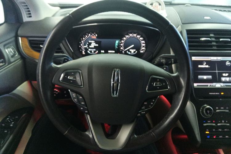 Used Lincoln MKC 2014 2.0T Two-Wheel-Drive Luxury Edition
