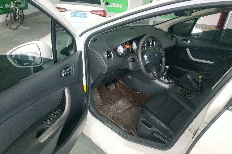 Used Peugeot 408 2013 2.0L Automatic Comfort Edition
