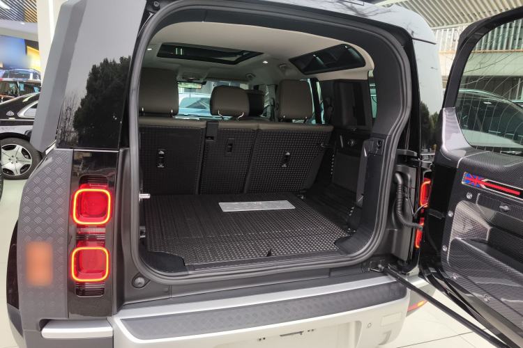 Used Land Rover Defender 2022 110 P400 Dark Edition