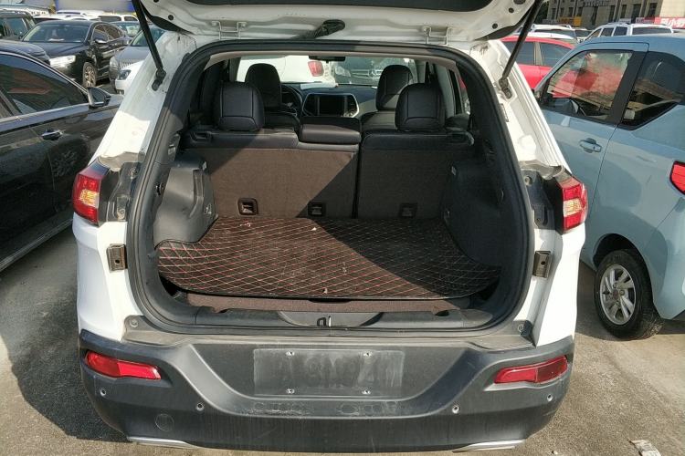 Used  Cherokee 2017 2.4L Leading Smart Edition
