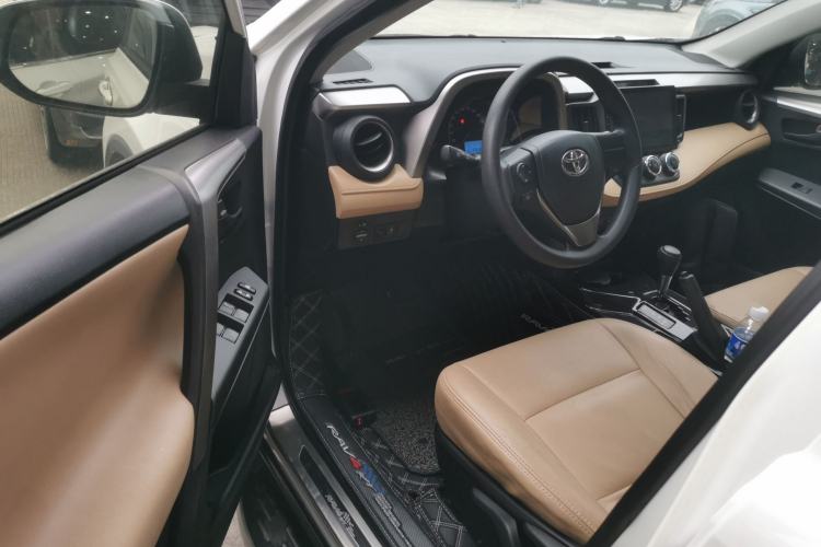 Used Toyota RAV4 2016 2.0L CVT Two-Wheel Drive Urban Edition China V Standard
