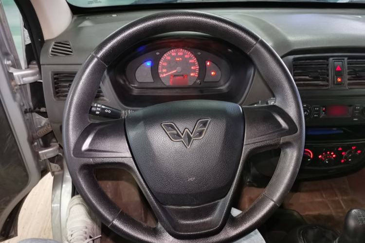 Used Wuling Rongguang S 2021 1.2L Base Model Window-Sealed 2-Seat LSI Car
