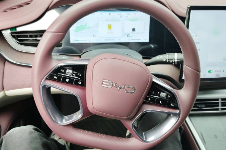 Used BYD Seal 2023 DM-i 1.5L 121km Prestige Model
