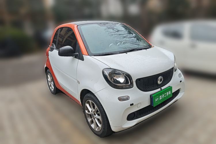 Used  fortwo 2015 1.0L 52 kW hardtop Dynamic version
