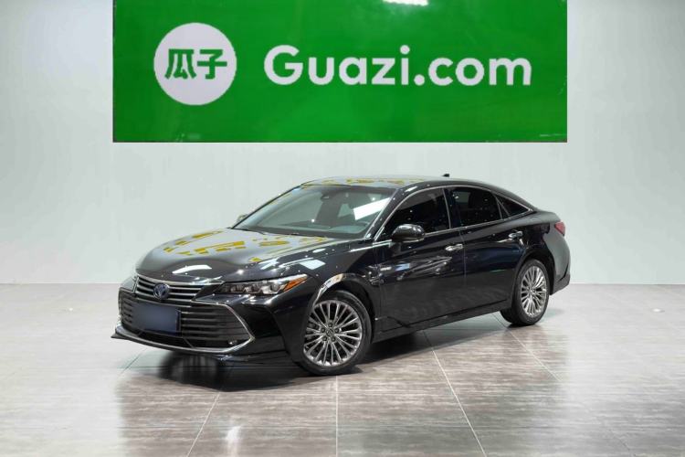 Used Toyota Avalon 2019 Dual-Engine 2.5L XLE Prestige Version China VI Standard
