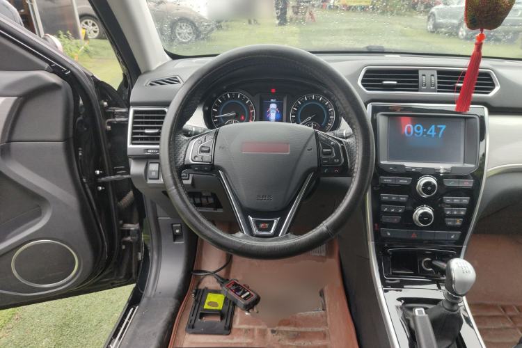 Used Haval H2 2014 1.5T Manual Two-Wheel Drive Elite Edition
