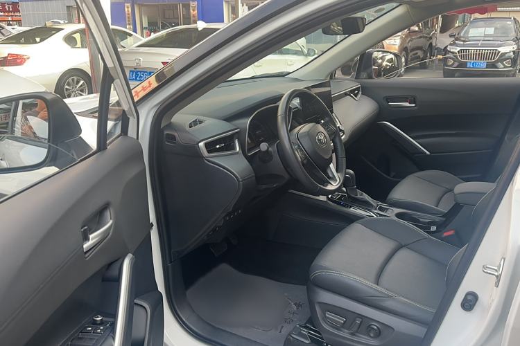 Used Toyota FRONTLANDER 2023 2.0L Smart Electric Hybrid Dual-Engine Deluxe Version
