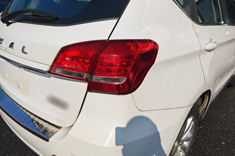 Used Haval H2 2016 Red-Label 1.5T Manual Two-Wheel Drive Luxury Model
