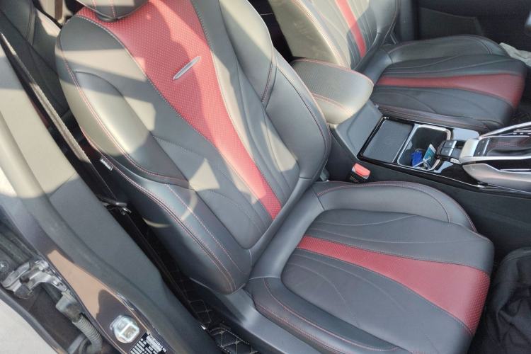 Used SAIC MAXUS EUNIQ 5 2020 Flagship Version with Large Battery 7 Seats
