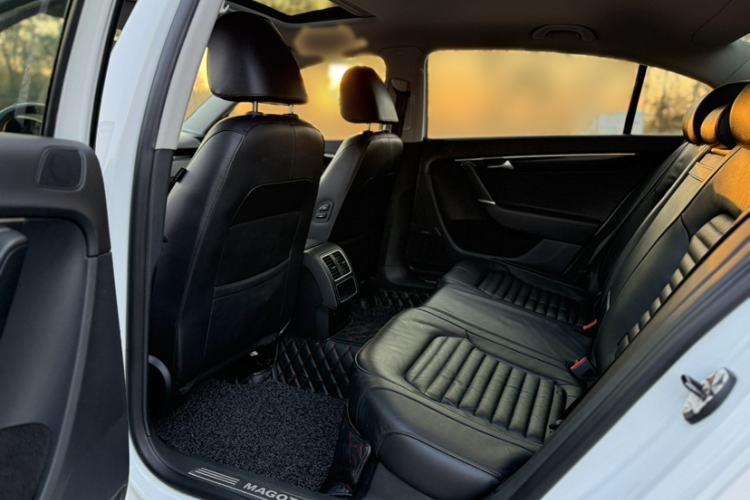 Used Volkswagen Magotan 2013 1.8TSI Luxury Model
