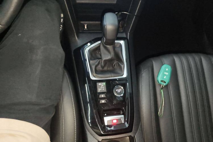 Used Peugeot 408 2022 1.6T Light-Chasing Edition
