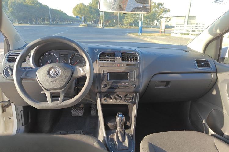 Used Volkswagen Polo 2014 1.6L Automatic Comfort Edition
