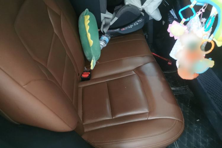 Used Geely Auto Emgrand X7 Sport 2018 1.8TD Automatic Two-Wheel Drive ZhiZun Model with 4G Connectivity